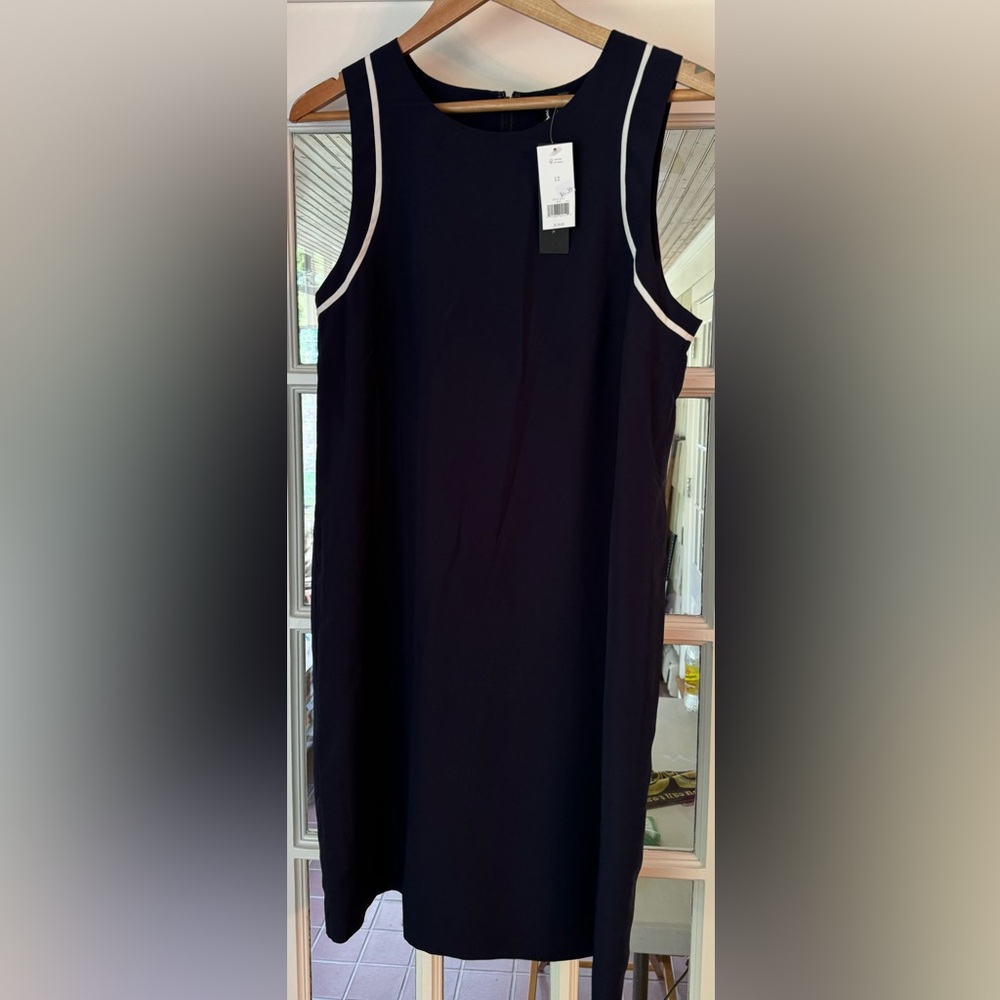 Brand new navy blue sleeveless Banana Republic women’s dress.